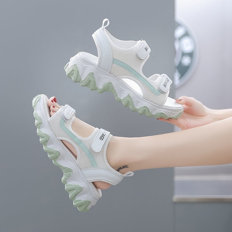 Sports Sandals Women's 2025 Summer New Women's Fashion Wave Thick-Soled Beach Shoes Platform Sole Casual Women's Sandals