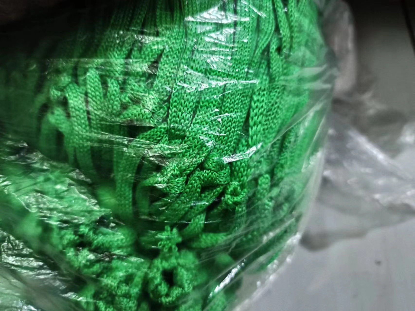 Picture of Extra Large Green Hanging Feeding Net for Parrots, Roosters, and Hens, Woven Foraging Toy, Small Net Bag