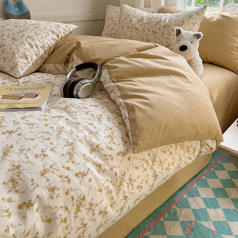 Picture of 2025 New Spring & Fall 60 Small Floral Cotton Four-Piece Set Ins Style Pure Cotton Dormitory Bed Bed Sheets Quilt Cover Three-Piece Set