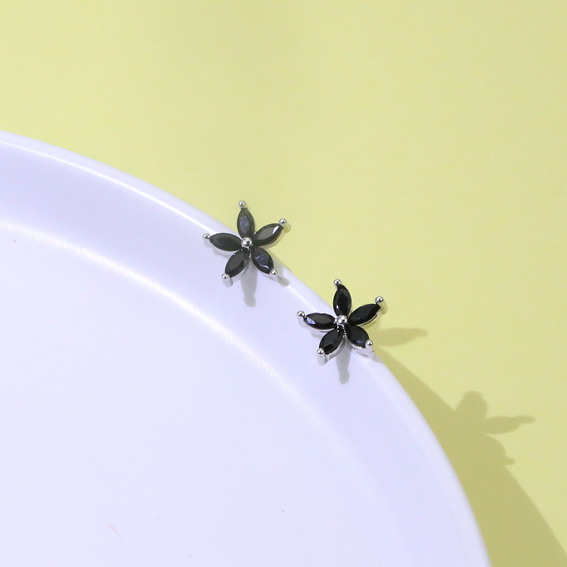 Black Flower Earrings for Women, Korean Fashionable Earrings, Versatile, Elegant and Simple Earrings Jewelry