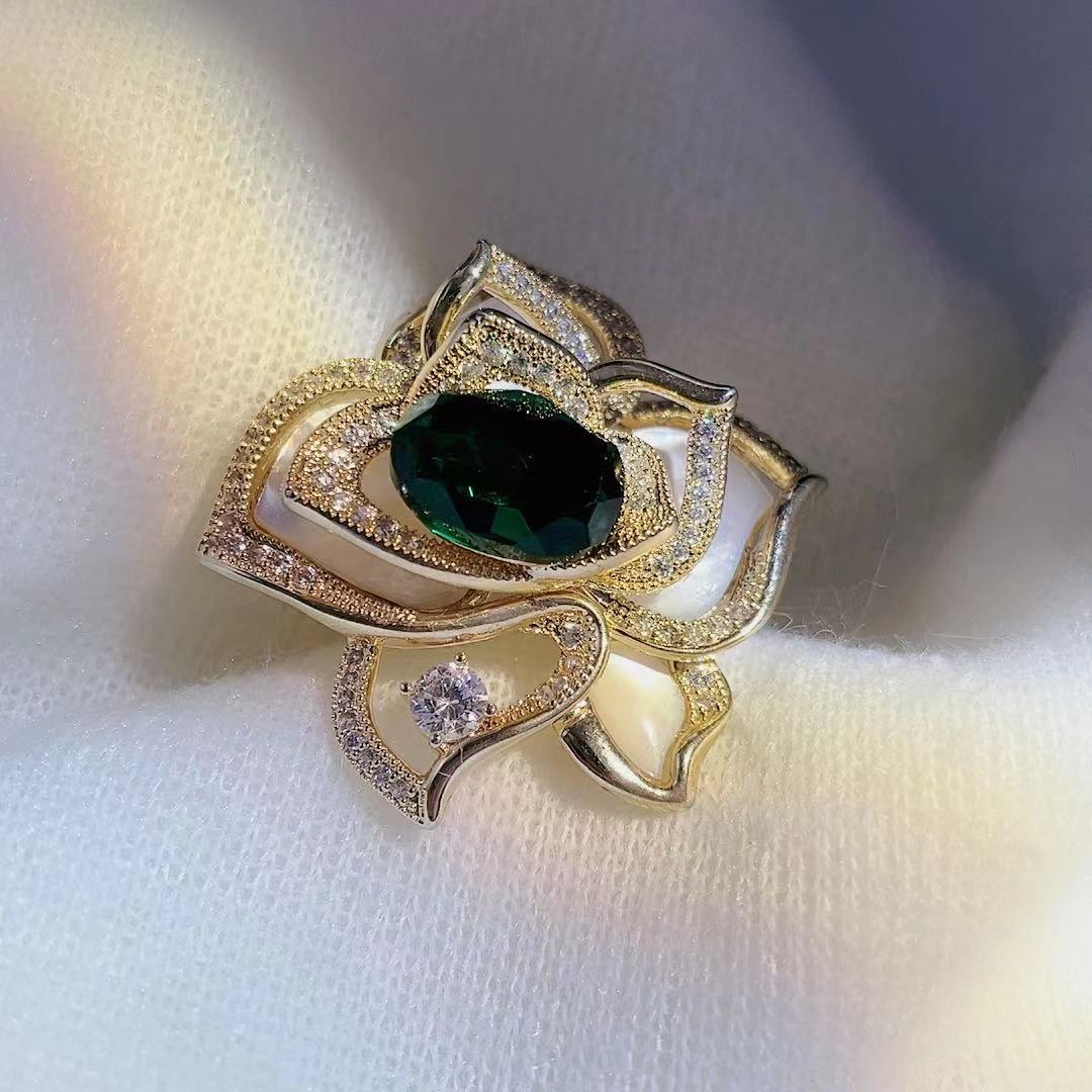 Picture of Korean style fashionable Rose Zircon shell camellia brooch grandmother green crystal flower clothing pin for women