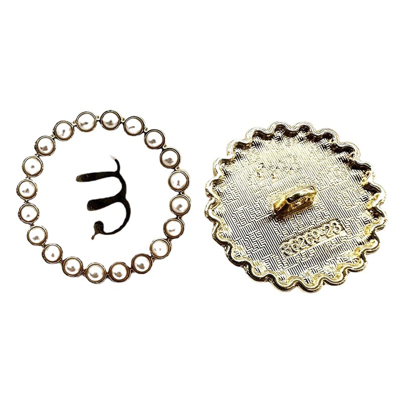 Shunjie metal button letter round drop oil pearl alloy button hollow female coat combination matching wholesale