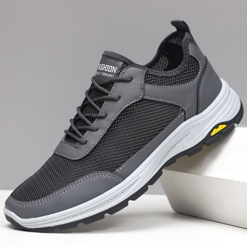 Men's Summer Outdoor Breathable Sports Shoes Non-Slip Lightweight Mesh Men's Shoes Soft Sole Wear-Resistant Versatile Casual Dad Shoes