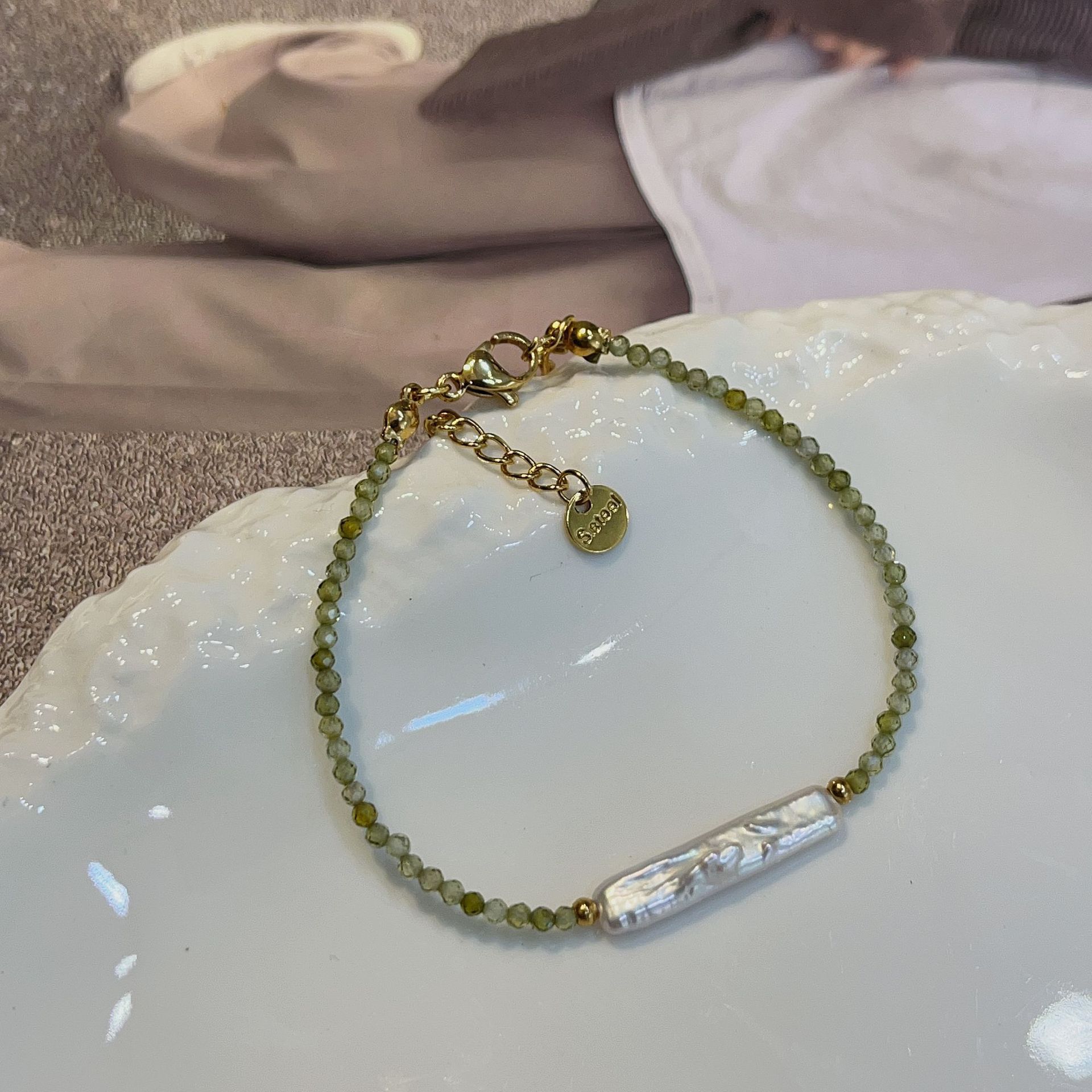 Picture of Baroque Long Strip Natural Freshwater Pearl Olive Green Facet Natural Zircon Women's Summer Fresh Beaded Necklace