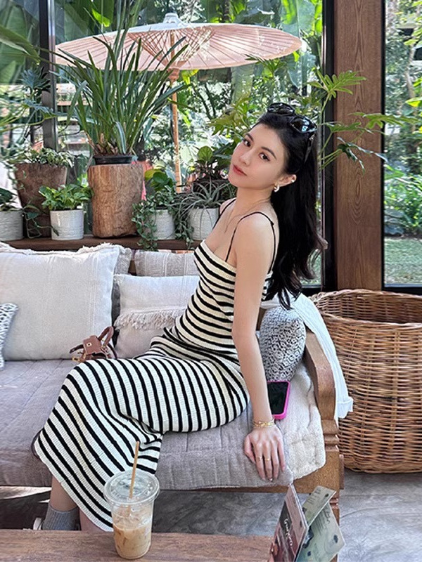 Seaside Holiday French Striped Sling Dress Women Summer 2024 New Slim-fit Sexy Vest Long Dress