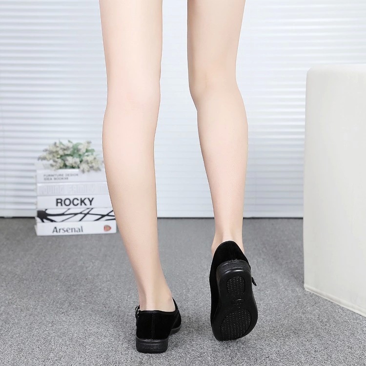 Picture of Old Beijing cloth shoes women's work shoes flat non-slip soft bottom comfortable belt Women's cloth shoes black Hotel flat shoes