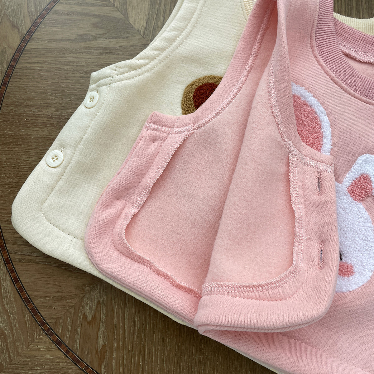 Picture of 2025 Baby Winter Clothing K-Style Kidsren's Cute Cartoon Velvet Vest Male and Female Baby Winter Warm Versatile Vest