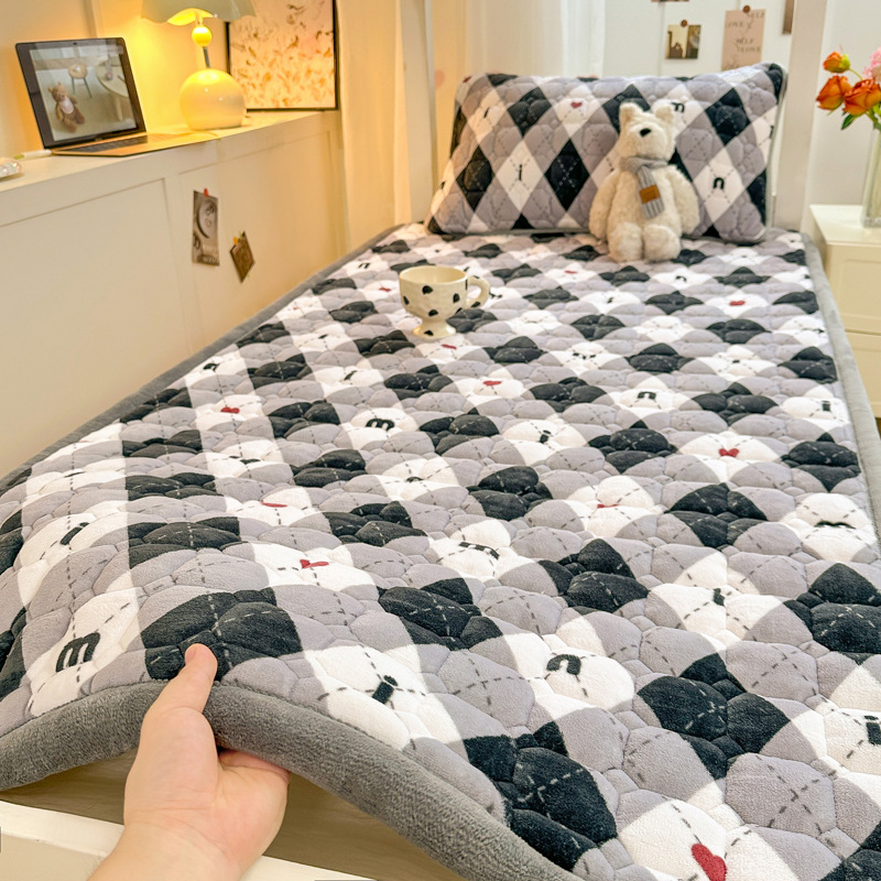 Picture of Class A maternal and infant grade milk velvet mattress autumn and winter foldable washing anti-static student dormitory bed single double soft