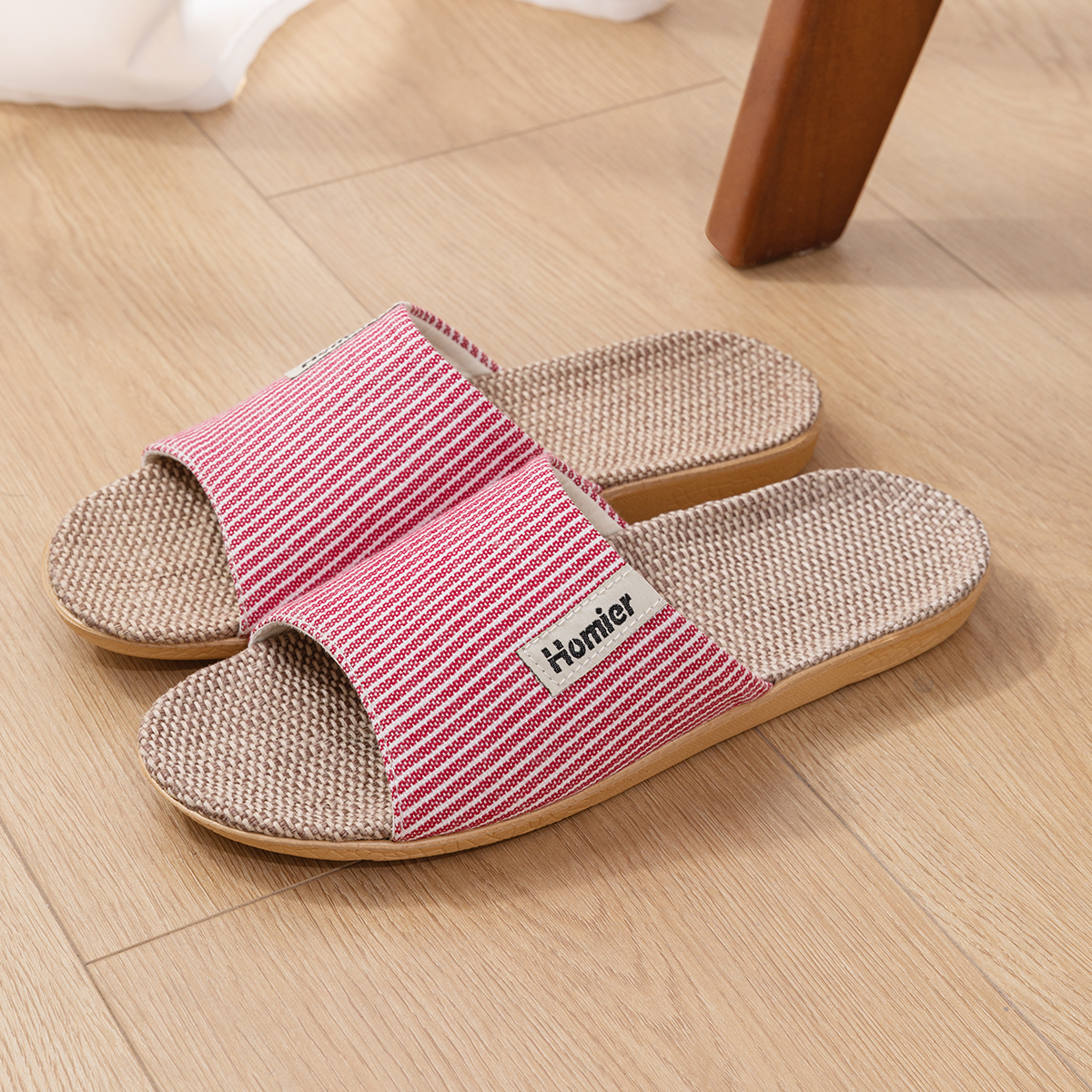 Picture of Linen Slippers for Men for Outer Wear All Year Round 2025 New Breathable Sweat-Absorbent Silent Non-Slip Cotton and Linen Slippers for Women