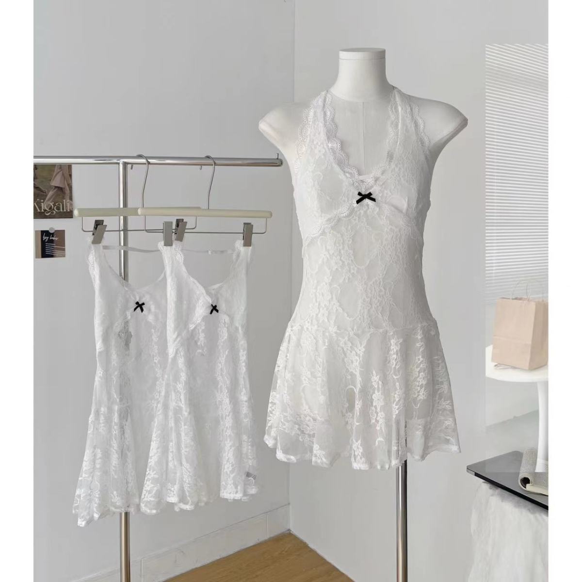 Stacked Artifact Sweet Sexy Lace Neck dress Women's Early Autumn Thin Slim-Fit Bottoming A- Shaped Short Skirt Trendy