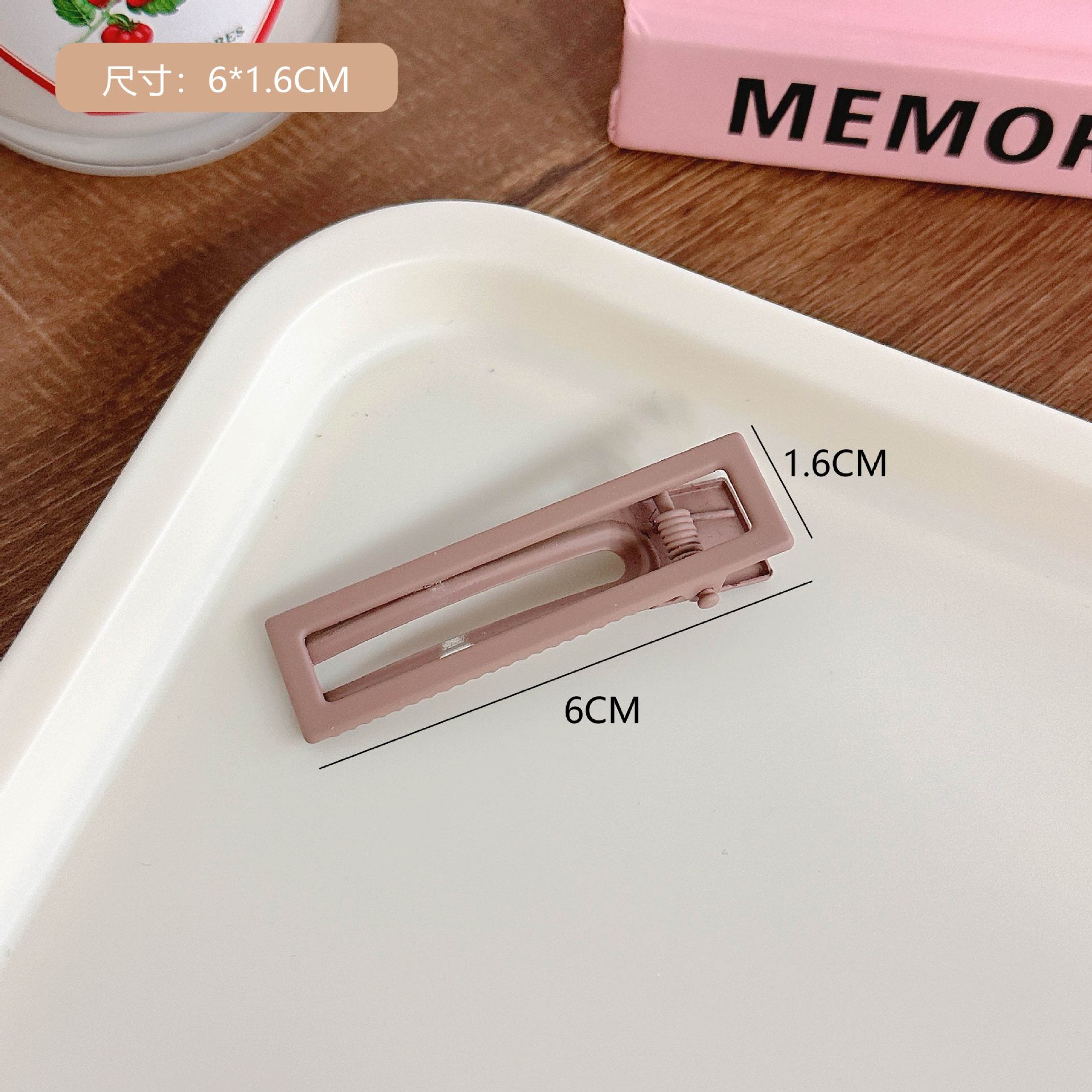 Picture of milk brown Seamless Hairpin Women's Side Fringe Clip Headwear High-grade Broken Hair Hairpin Metal One-character Clip Side Clip