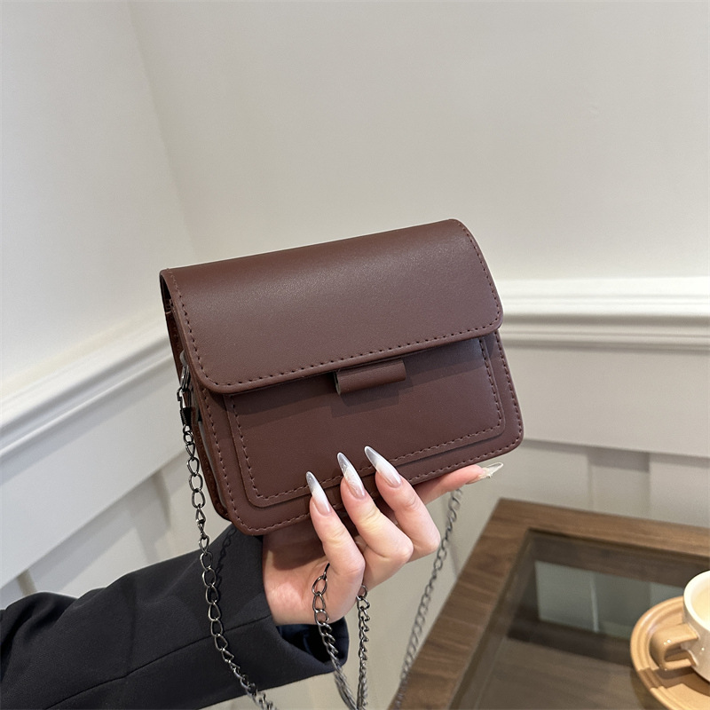 Bag personalized simple western style messenger bag female beautiful ins fashion shoulder bag New 2024 trendy small square bag