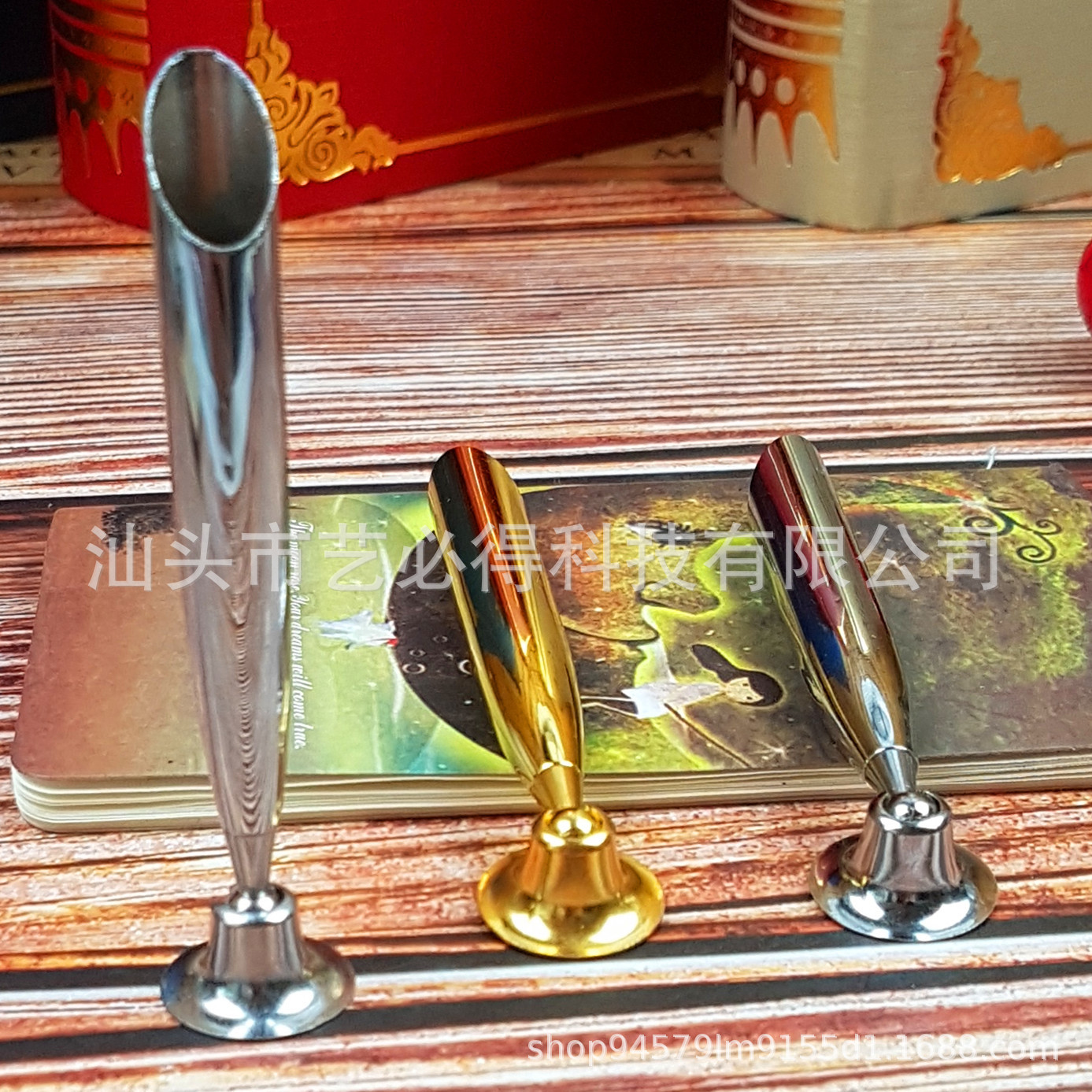European-Style Retro Quill Pen, Simple and Creative Stainless Steel Pen Holder, Stylish Pen Stand, Fixed Pen Holder Socket
