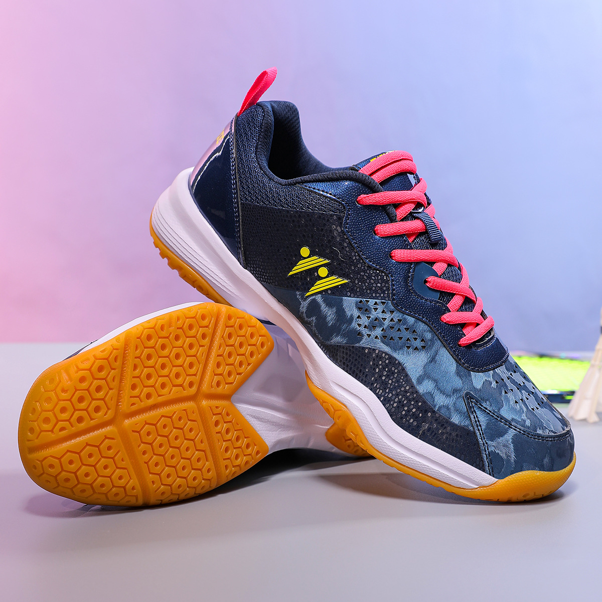 Picture of Cross-border professional badminton shoes for men and women students breathable non-slip shock-absorbing tennis table tennis shoes volleyball shoes wholesale