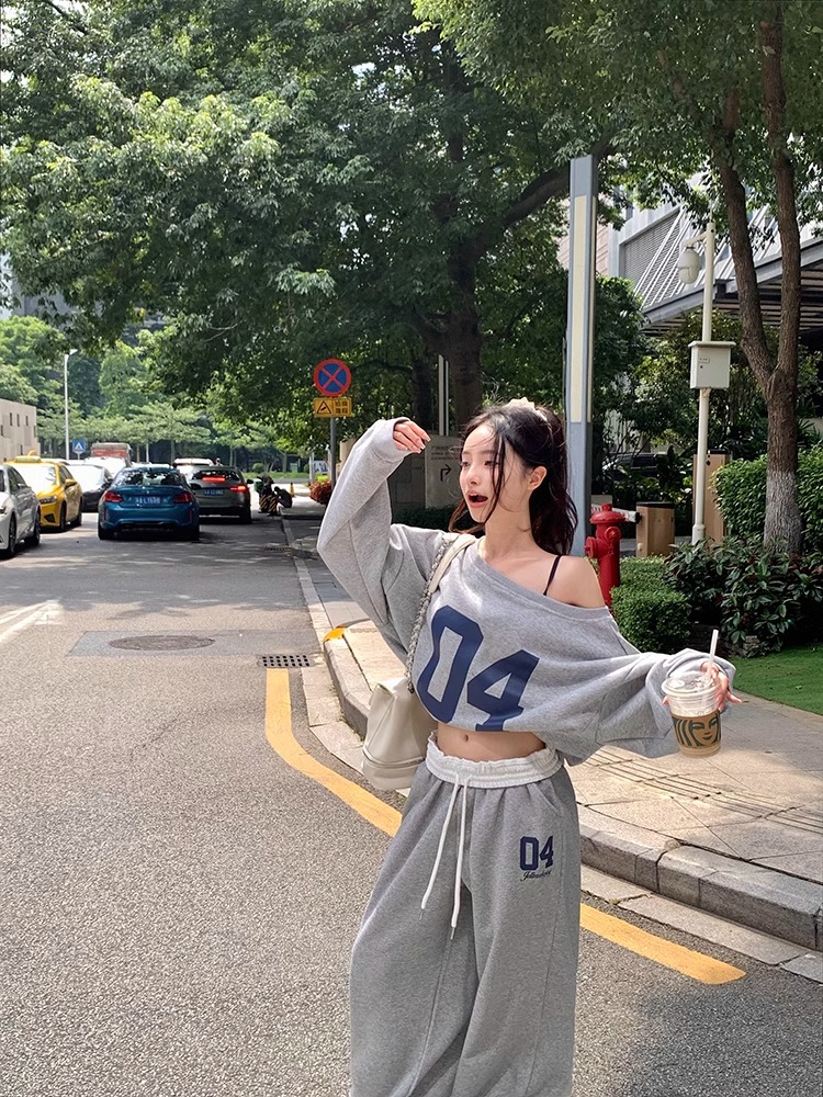 Early Autumn Wear suit Women's Loose Printed Long-sleeved Crossbody Sweatshirt Drawstring Wide-leg Pants Casual Sportswear Two-piece Set