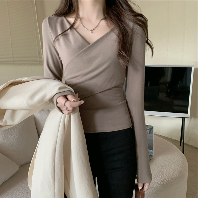 Cross-border autumn and winter design belly-covering long-sleeved T-shirt brushed bottoming shirt small shoulder slimming V-neck short top
