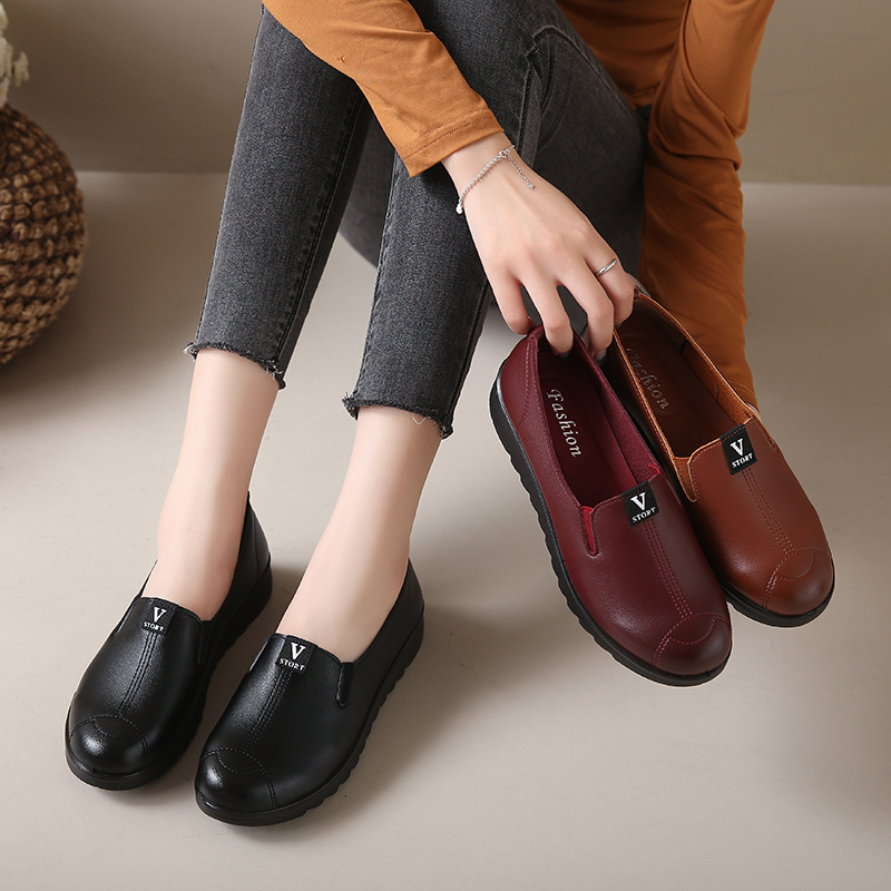 Middle-Aged and Elderly Women's Shoes Spring and Summer New Leather Casual Outdoor Shoes Single Shoes Low-Top Soft Sole Slip-On Comfortable Mother's Shoes