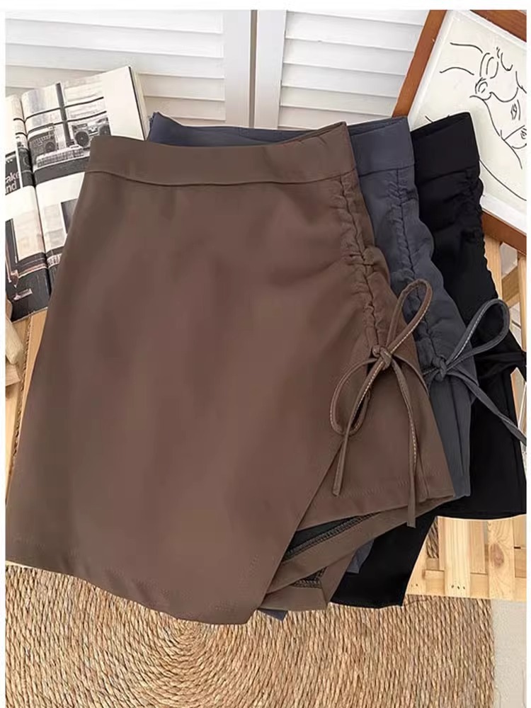 2025 New Spring Skirt for Women, High-Waisted Design, Pleated Drawstring Lace-Up A-Line Skirt, Slimming Look Butt-Covering Culottes