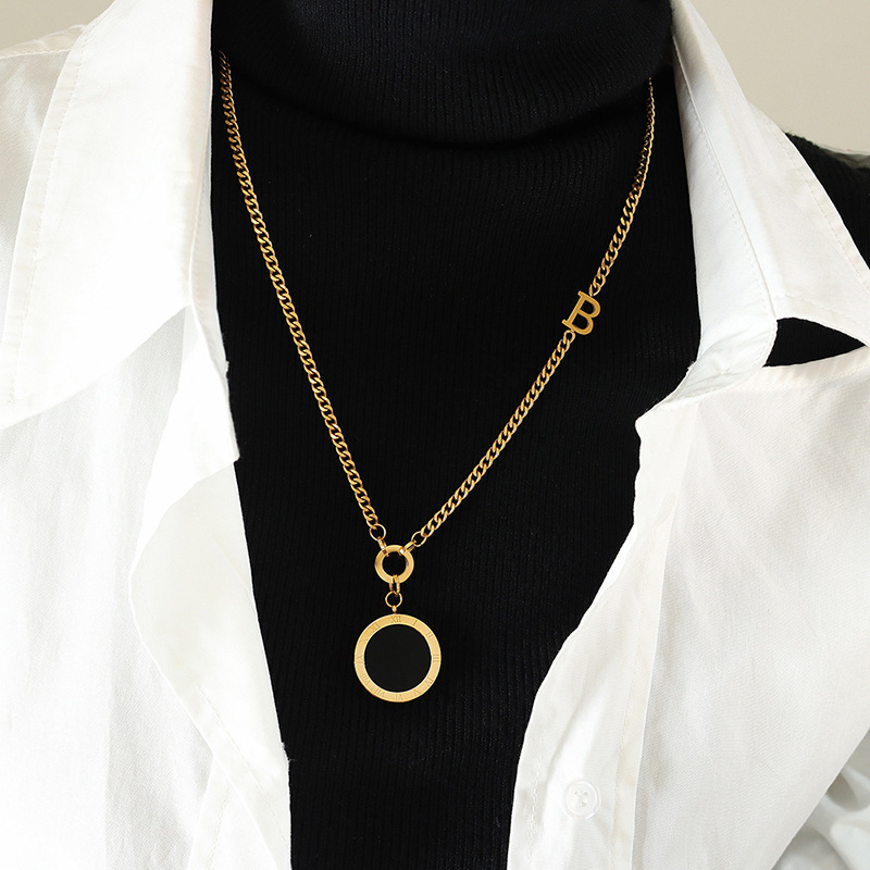 Picture of High collar long fashion versatile Roman black and white double-sided pendant sweater chain Europe and the United States cross-border hot jewelry M004