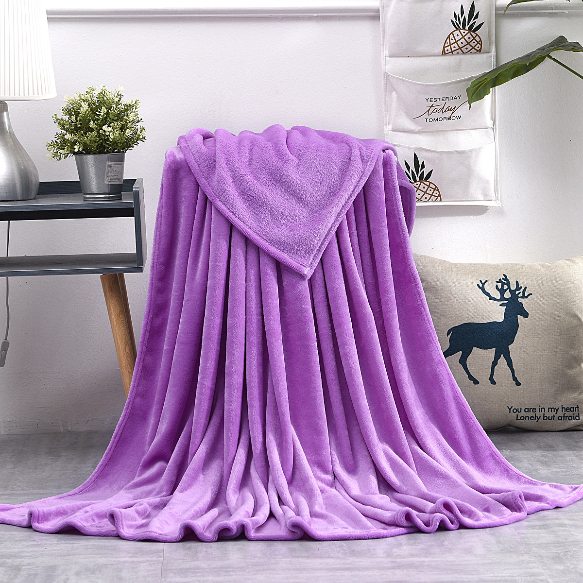 Picture of Foreign Trade Cross-Border Solid Color Flannel Blanket Summer Sofa Nap Blanket Coral Velvet Sheets Gift Blanket Wholesale
