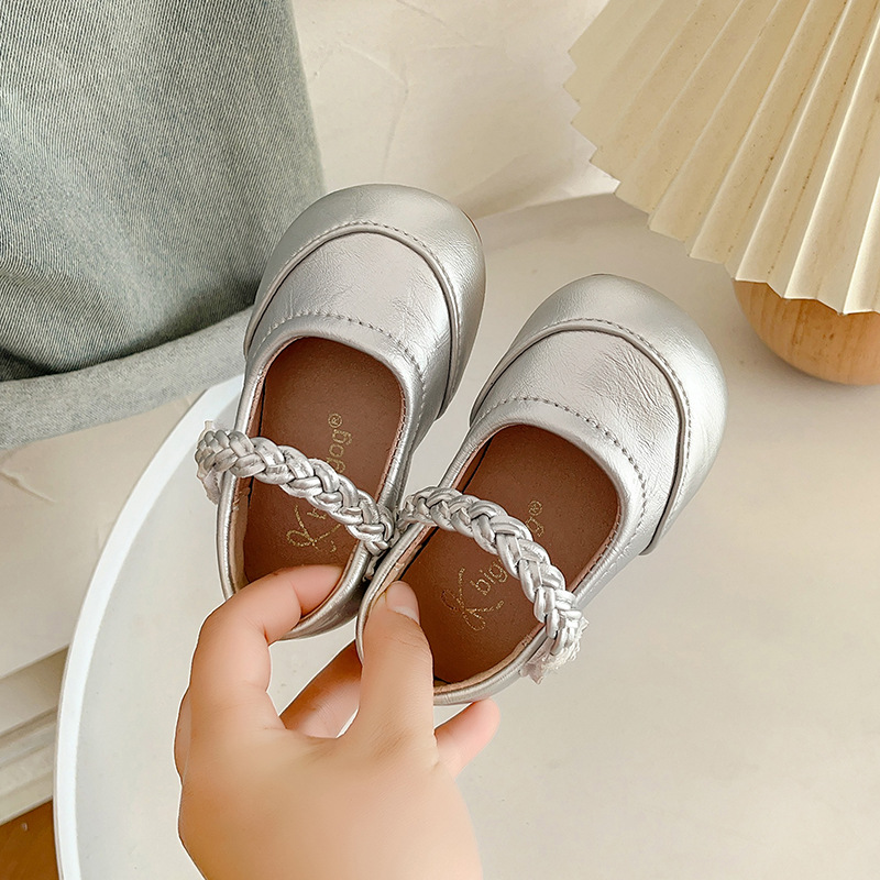 Spring 2025 New Baby Toddler Shoes Korean Style Girls Soft-soled Leather Shoes 0-3 Years Old Soft-soled Princess Shoes Trendy