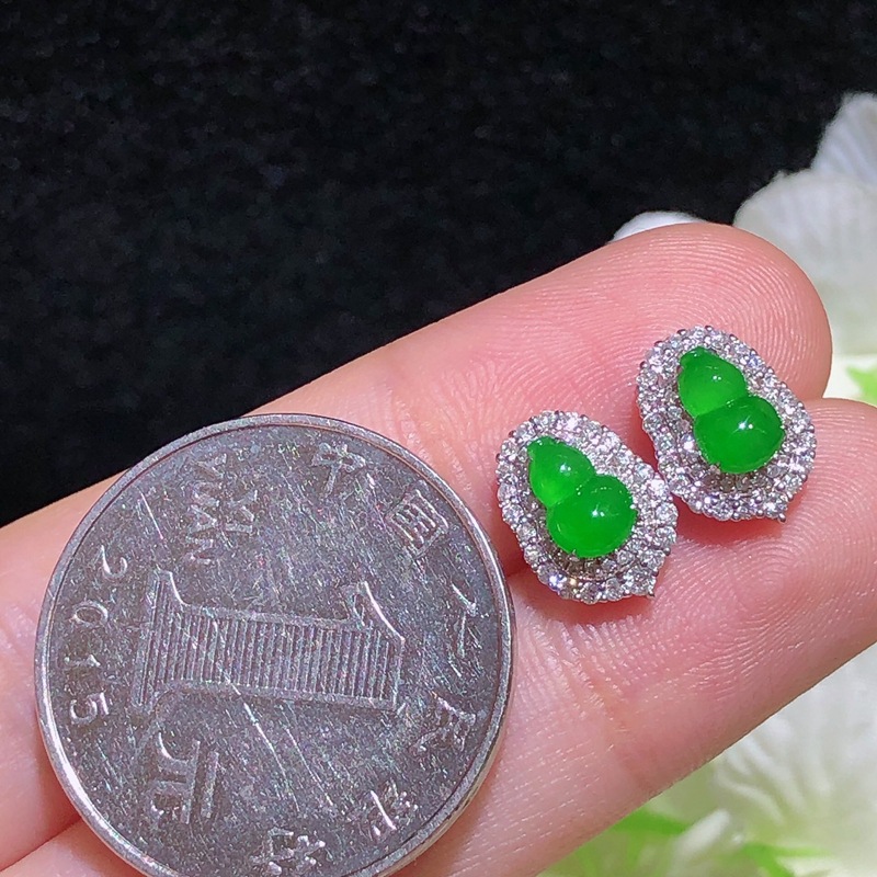 18k gold inlaid natural jade yang green gourd earrings a pair of jewelry earrings with certificate