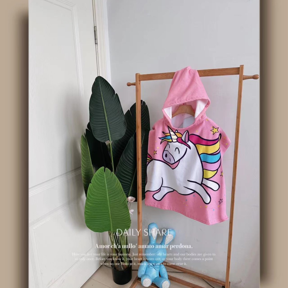 Picture of Cute Cartoon Children's Bath Towel Cloak Soft Skin-friendly Hair-free Bath Water Absorbent Quick-drying Wearing Baby Bath Towel