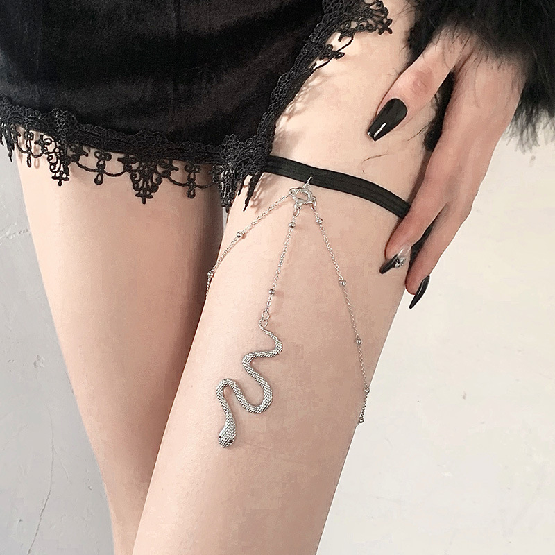 Diablo Serpentine Leg Chain Women's Pure Desire Punk Leg Long Leg Ring Big Leg Chain 2024 New Leg Chain Tide