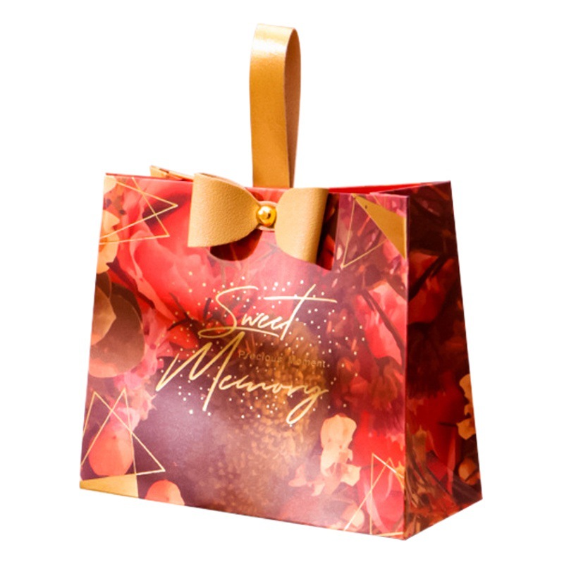 Creative European wedding wedding red candy box wholesale high-end bridesmaid companion gift candy gift box wholesale