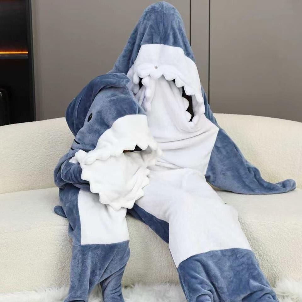 Autumn and Winter Shark Sleeping Bag for Boys and Girls, Flannel Cute Thickened Cartoon Shark Home Clothes That Can Be Worn Outside in Stock