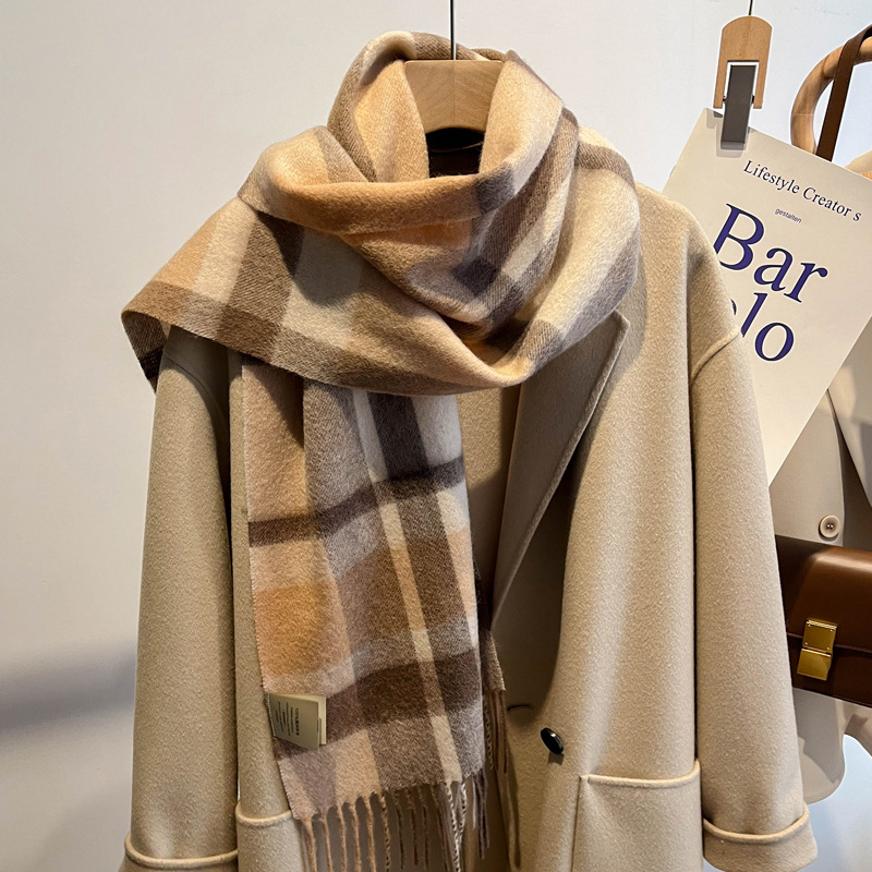 Picture of 2025 New British Wool Scarf Women's Autumn and Winter Plaid Warm Fashion Easiest for Match Middle-Aged Ladieswear's Scarf Gift