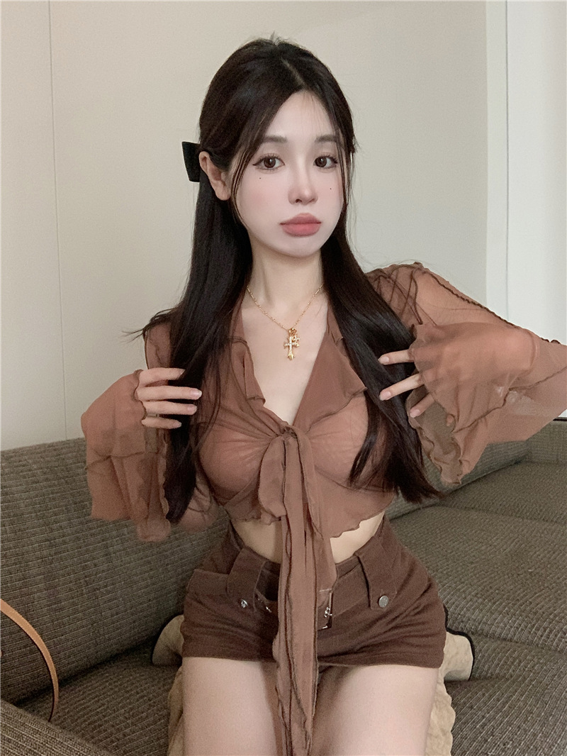 Spice Girls Long-sleeved Sunscreen Shirt Women's Summer Short Thin Sexy Design Niche French Brown V-neck Top