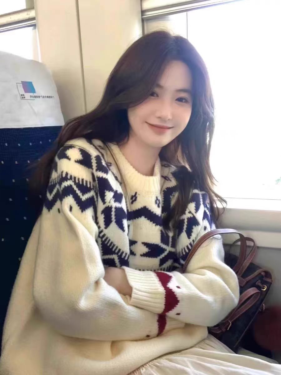 Picture of Retro Atmosphere Fair Isle Jacquard Sweater Women's Autumn and Winter Lazy Style Loose Soft Waxy Long-Sleeved Pullover Knitted Top