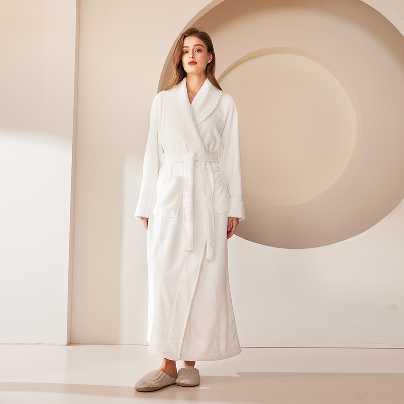 Picture of Splicing Technology Plus Fat Large Size Loose Flannel Couple Nightgown Men and Women Coral Velvet Bathrobe Bathrobe Autumn and Winter