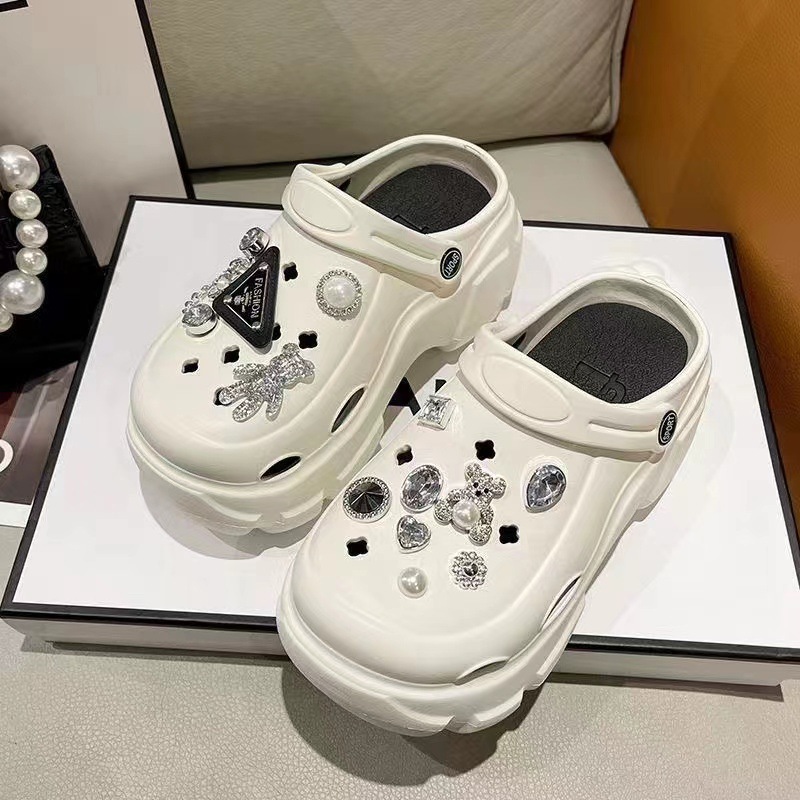 Picture of Baotou EVA hole shoes in 2025 new fashion and versatility student comfortable and casual two-wear non-slip slippers for women's summer