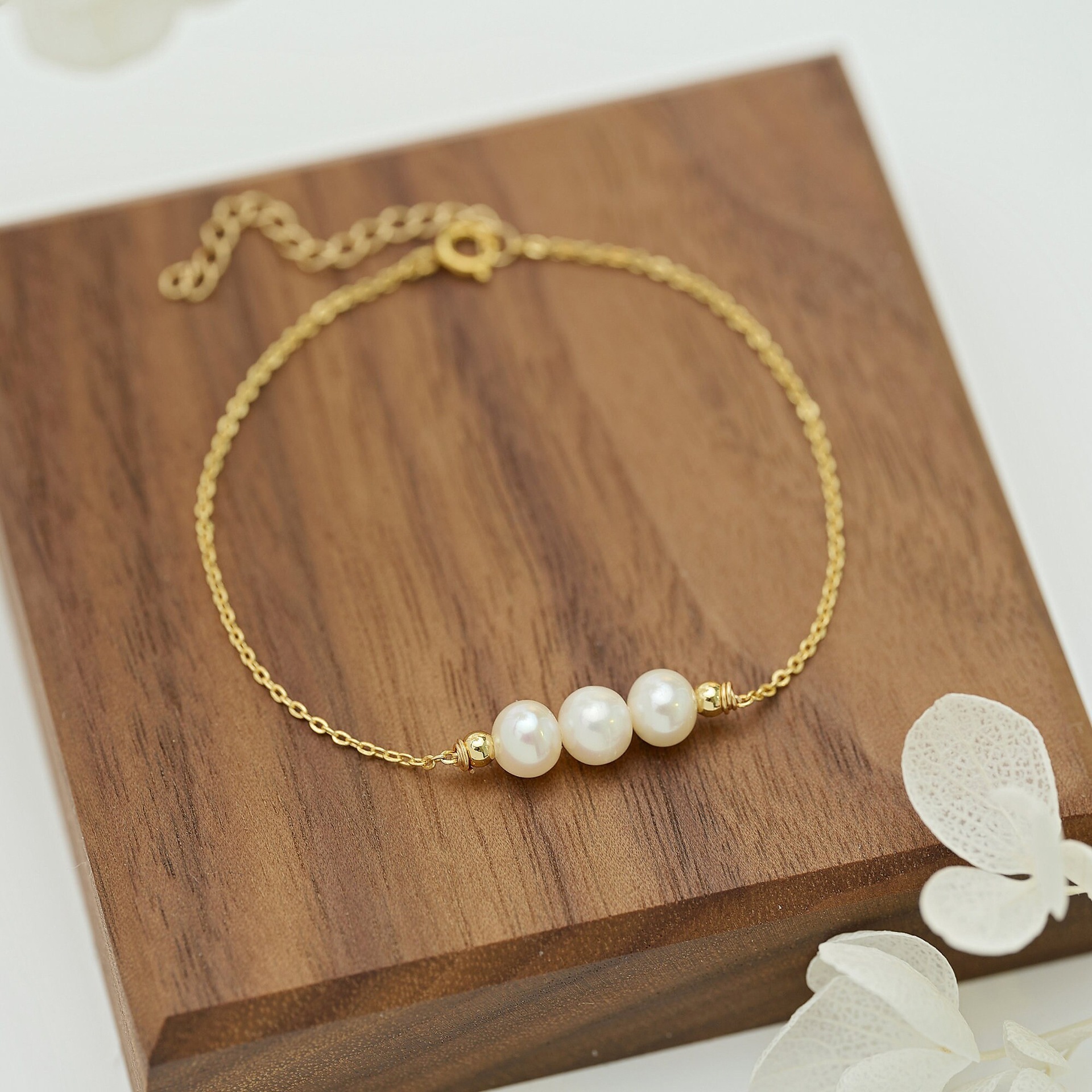 Cross-border Exquisite and Elegant Gold Three Natural Freshwater Pearl Bracelet
