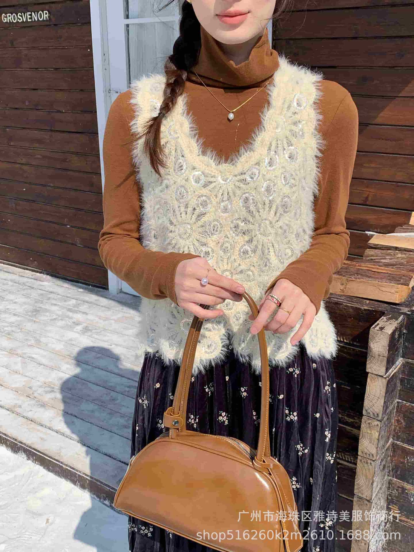Picture of Korean Style Gentle Style V-neck Sequin Heavy Craft Mink Hair Vest Women's Autumn and Winter Fashionable Elegant Slim Look Outer Wear Top