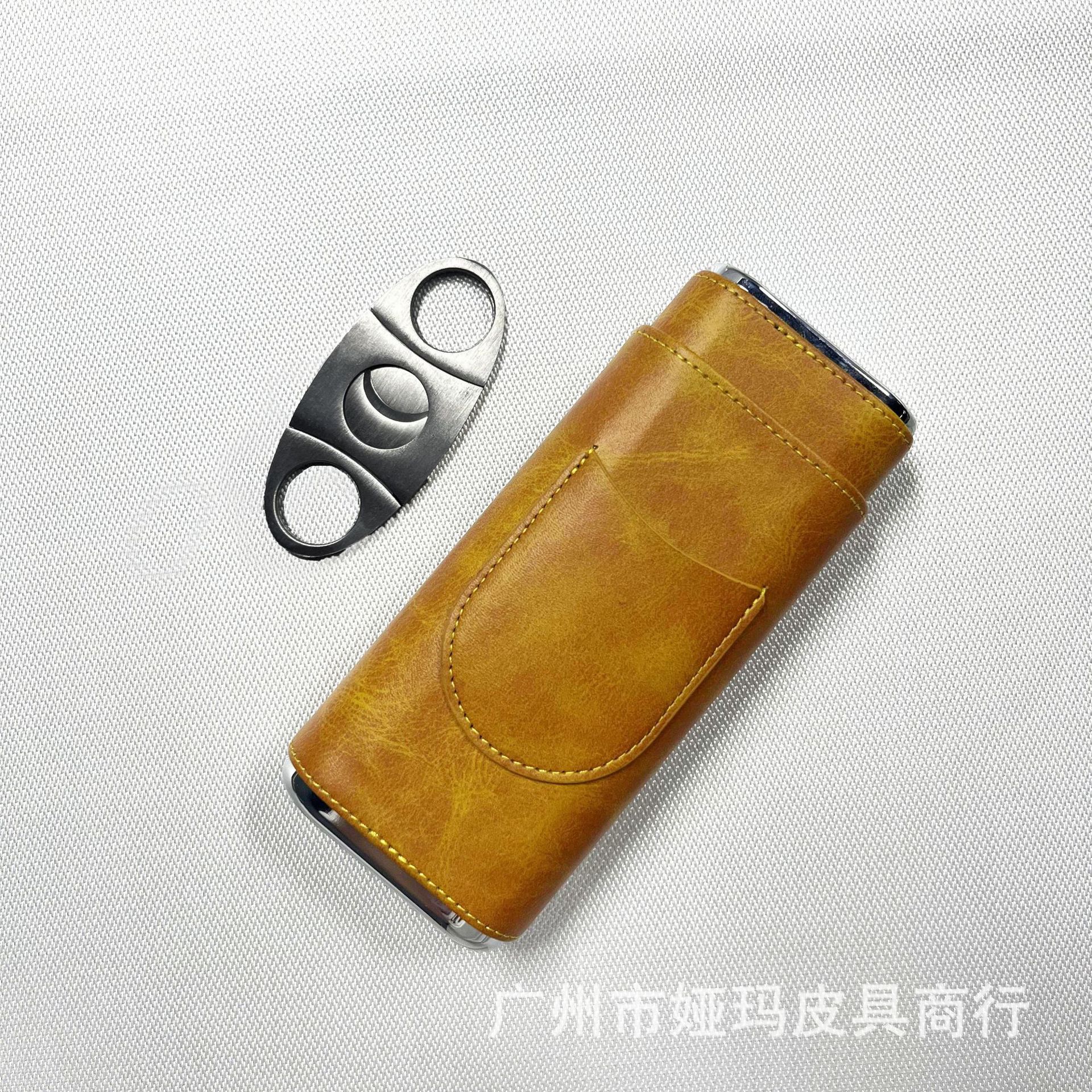 Picture of In stock wholesale three-piece cigar moisturizing box protective cover cross-border portable travel pine cigar storage box