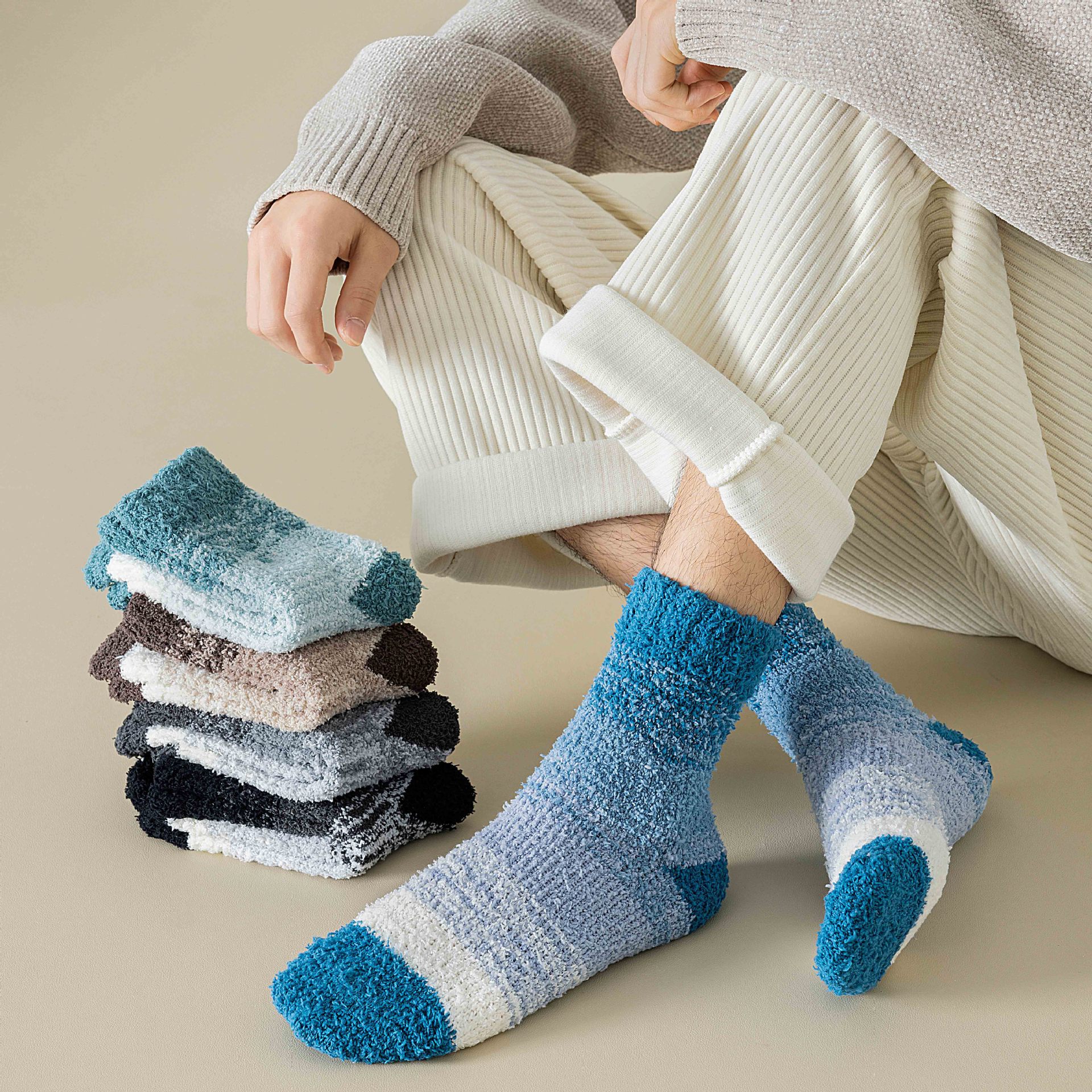 Coral velvet socks men's Japanese gradient warm floor socks men's sleep socks lint-free half velvet men's socks