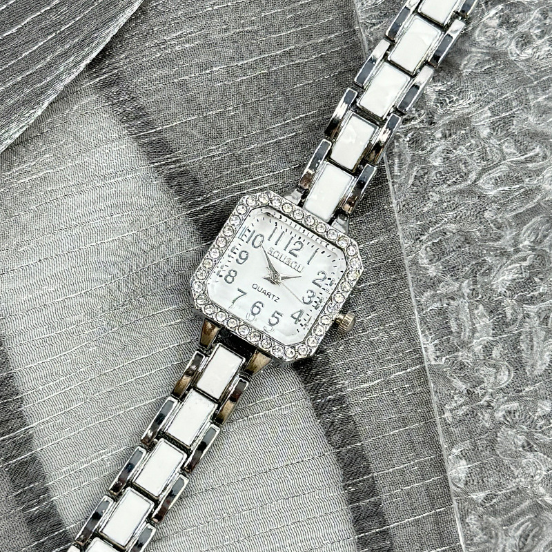 Picture of Cross-border New Fashion Elegant Women's Watch Square Small Light Luxury Ceramic Bracelet Diamond-encrusted Fashion Quartz Watch Women