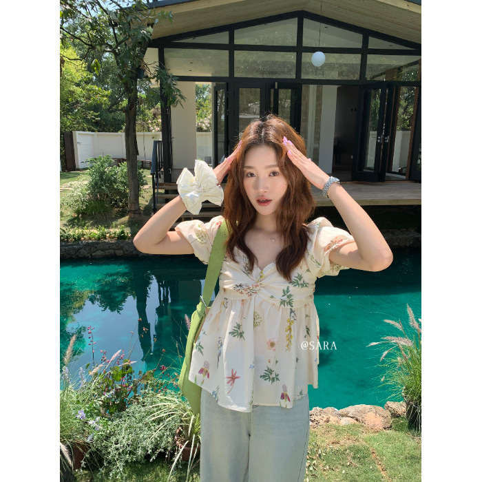 Picture of Plus-Size Gentle Puff Sleeve Shirt for Women, Summer Design, Age-Reducing, Beautiful Blouse for Chubby Women, Slimming Top That Hides Extra Flesh