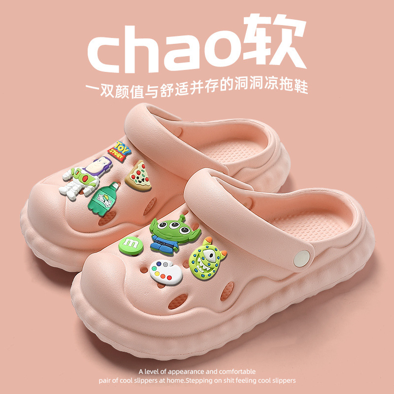Picture of New Croc Shoes Women's 2025 Summer Outerwear Thick-Soled Internet Celebrity Beach Shit-Feeling Baotou Half Sandals Women's Summer