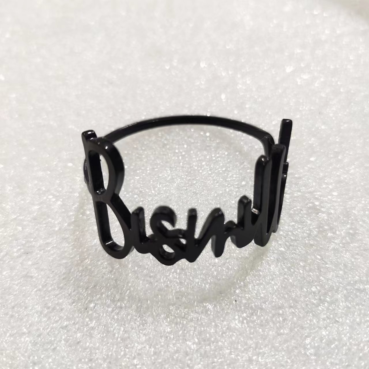 Picture of New Napkin Buckle Metal Mouth Cloth Ring Hotel West Napkin Ring Factory Hot Sale Meal Ring Seamless Craft Anti-off Napkin