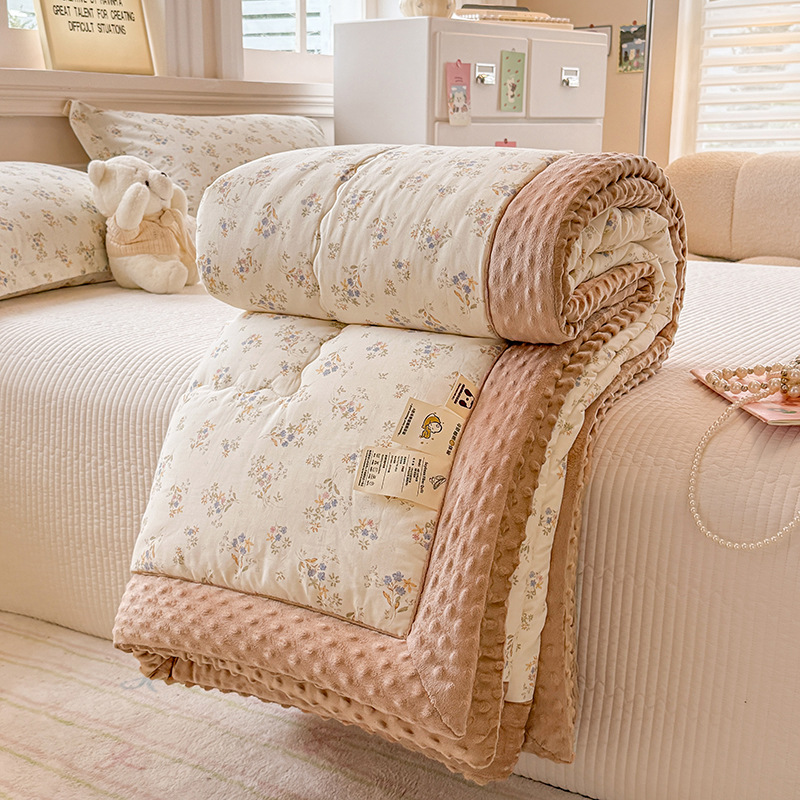 Picture of Class A cotton pea quilt household skin-friendly single double spring and autumn quilt thickened warm winter quilt thin air conditioning quilt wholesale