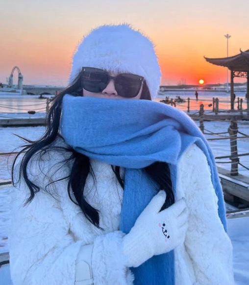 Picture of Maillard new striped scarf women's autumn and winter thickened warm neck snood student versatile solid color scarf manufacturer cross-border