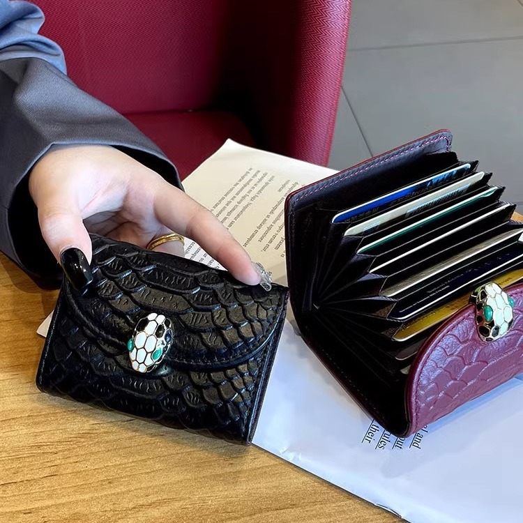Picture of Genuine Leather Women's Card Holder 2024 New First-Layer Cowhide Crocodile Pattern Popular Storage Convenient Card Holder High-End Wallet Bag