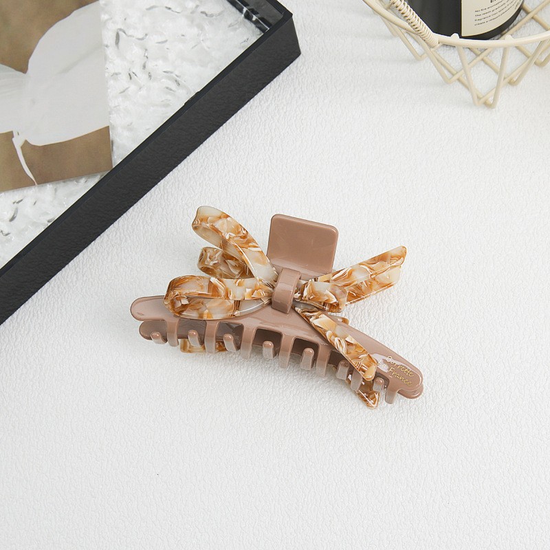 Picture of Tulip Cherry Grab Clip Premium 2024 New Maillard Grab Clip Cute Dalmatian Shark Clip Hair Accessories