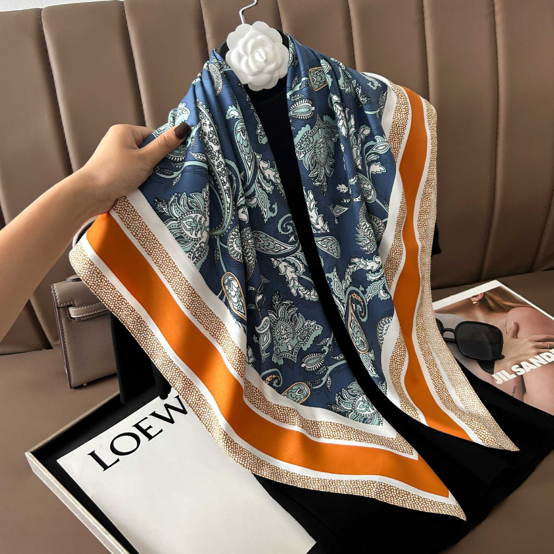 Picture of New 90cm Large Square Silk Elegant High-grade Decorative Shawl Women's Silk Scarf Fashion All-match Professional Scarf