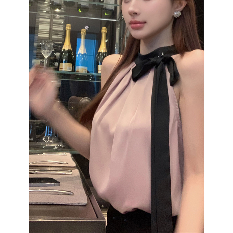 French sleeveless halterneck suspender wears off-the-shoulder tops with a high waist to slim down and a sense of luxury, summer contrast color strappy shirt for women