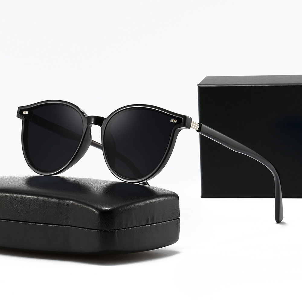 Picture of Hot-Selling New Gm Sunglasses for Women, High-End, Anti-Uv, Big Face, Slimming Look Sunglasses, Men's Driving Polarized Glasses